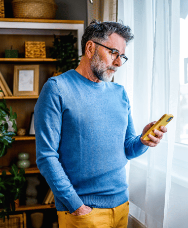 identity theft image (371 x 450 px)